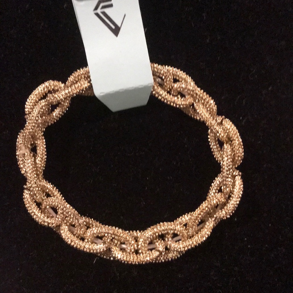 NWT Goldtone Sparkle Stretch Bracelet - Picture 1 of 3